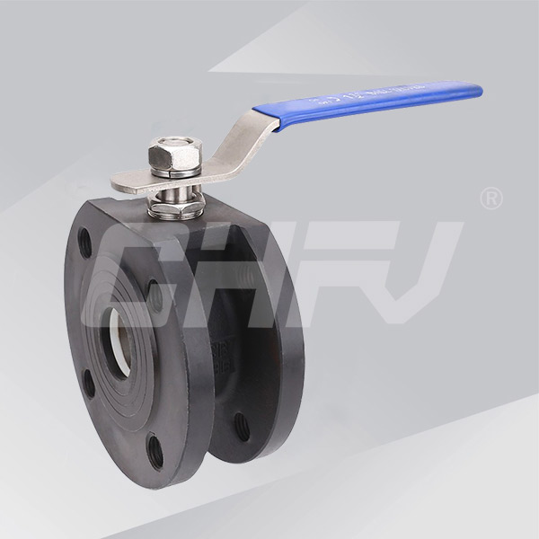 �������y